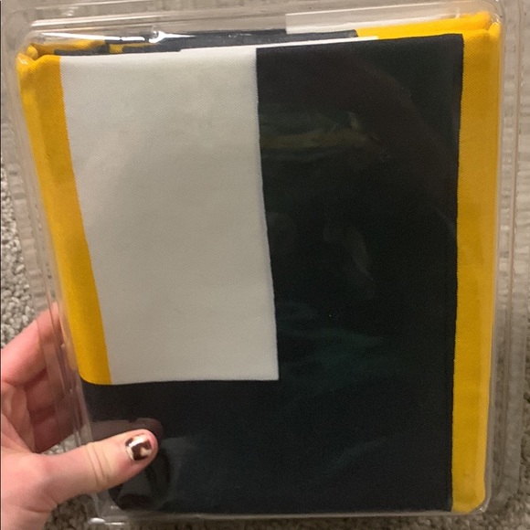 NWOT Steelers flag - Picture 2 of 2